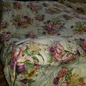 Beautiful Vintage Bed Spread.